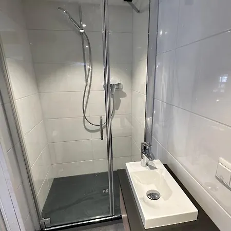 Roderer Apartment *
