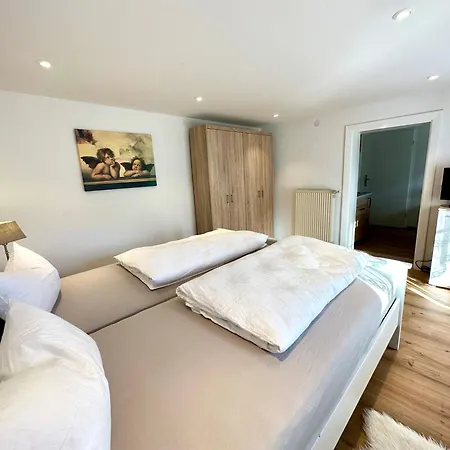 Roderer Apartment *